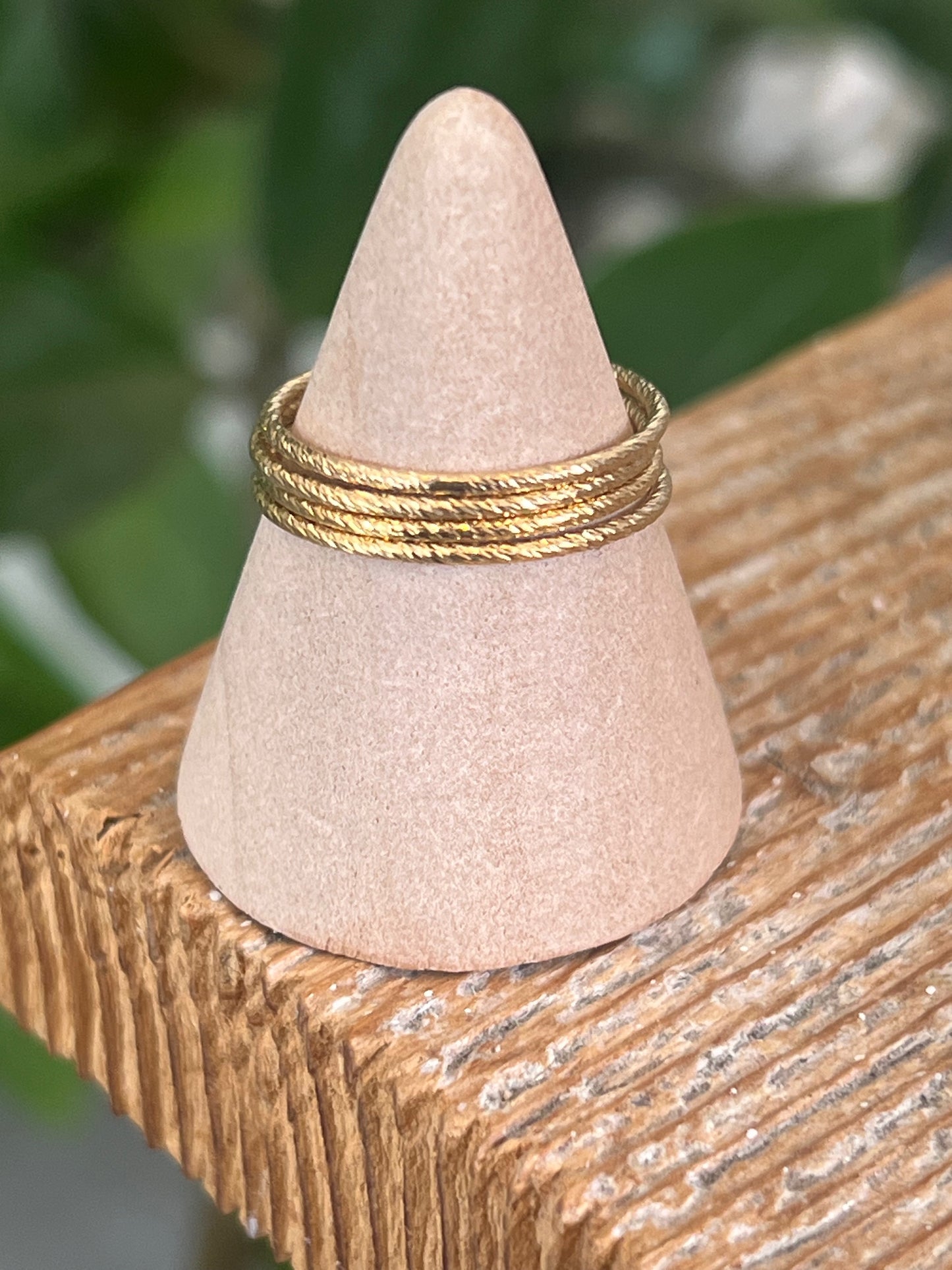 Sparkly Round Ring