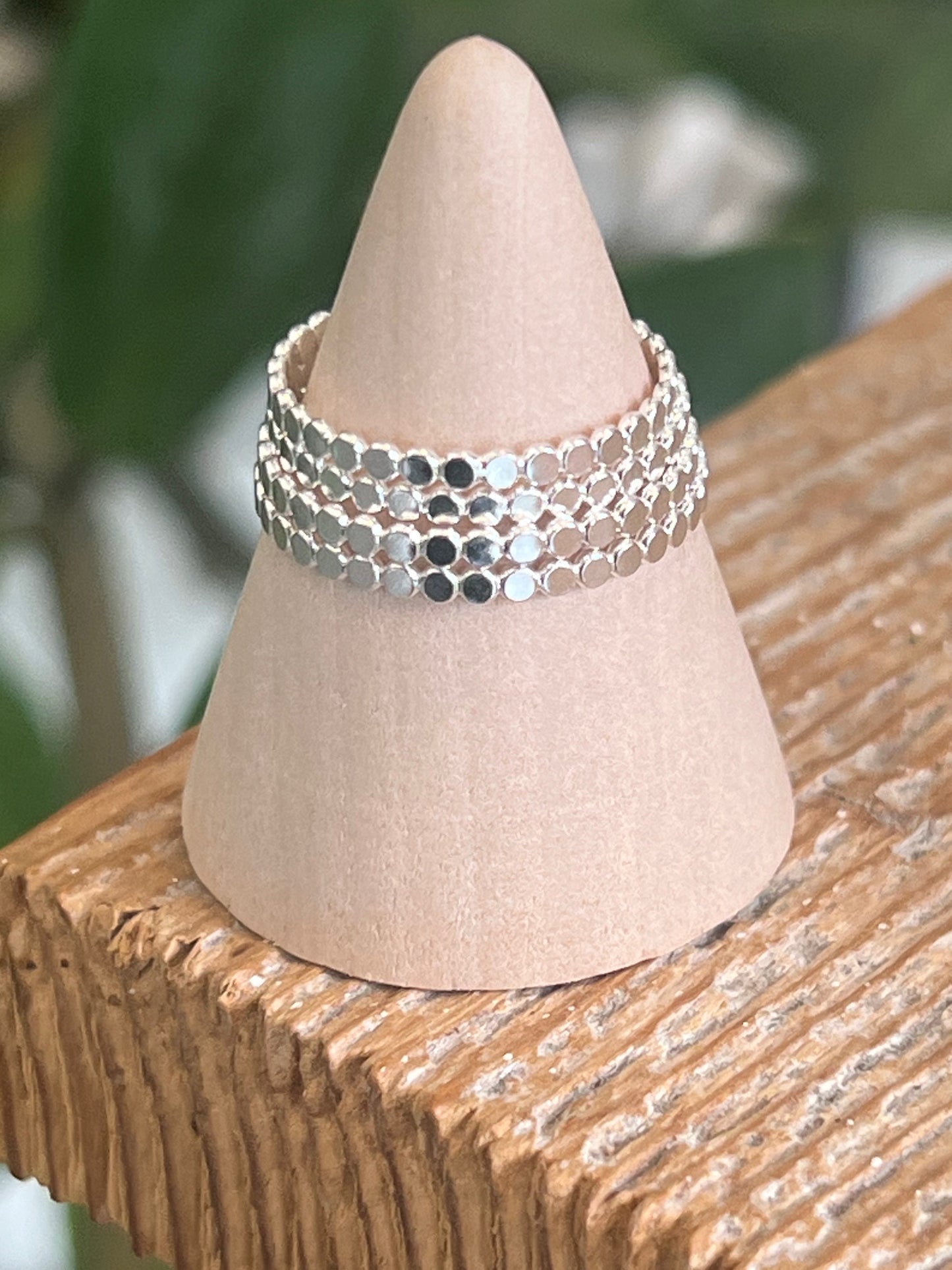 Flat Dots Ring